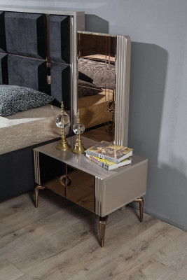 Perfect Set Modern Bed and 2x Bedside tables Luxury new in Bedroom