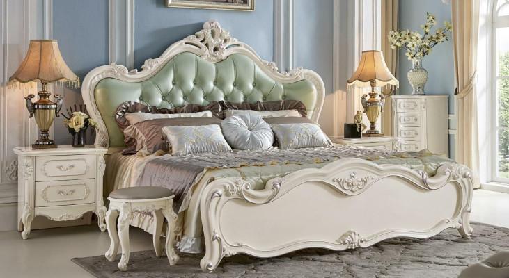 Classic s Bedroom Set made of white Wood and green Leather in Baroque style