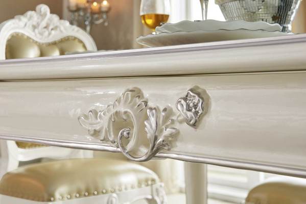 Baroque style Chesterfield 4 chair set Antique style Dining room seating furniture set Classic Solid wood x4 Chairs