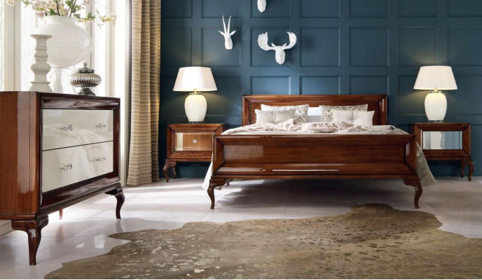 Polished bedroom furniture set: luxury and functionality in one