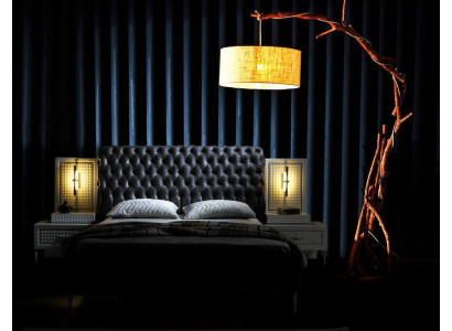Elegant Chesterfield bedroom set in black and white