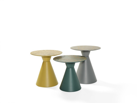 Luxurious set of 3 designer tables made of natural wood for the living room