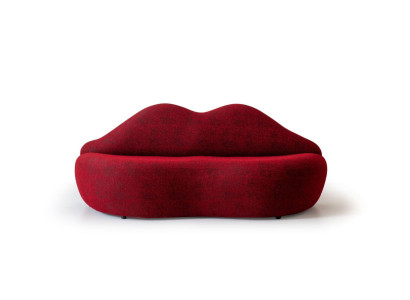 Designer 3 seater sofa red color in the shape of lips stylish seat cushions
