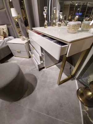 Design Dressing table with Mirror Luxury Bedroom Furniture 2pcs. new