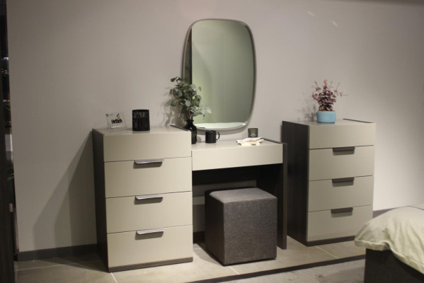 Dressing table with Mirror Make Up Bedroom Design Furniture Wood 2pcs. new