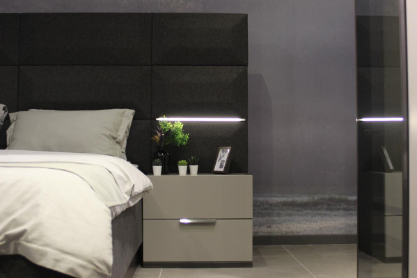 Luxury Bedroom Set Designer Bed 2x Bedside table Wood Complete new 3 pcs.