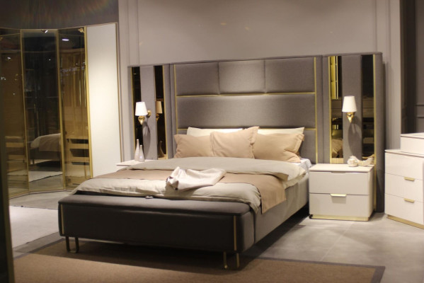 Luxury Bedroom Set Bed + 2x Bedside tables Chest of drawers Wardrobe Wood new