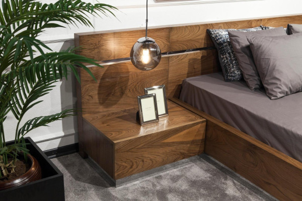 Luxury Bedroom Furniture Chest of drawers Wardrobe Bedside tables Mirror 6pcs