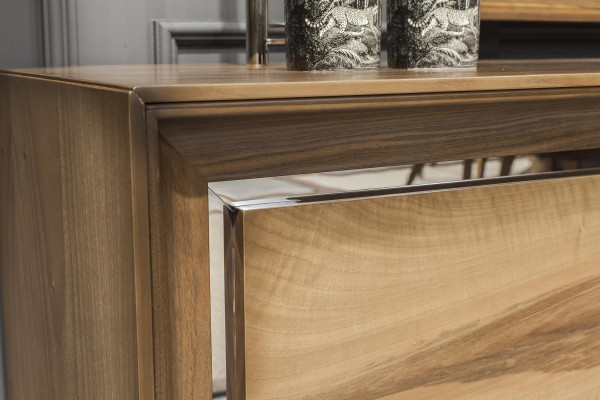 Beautiful brown Chest of drawers with Mirror for Dining room in Italian design