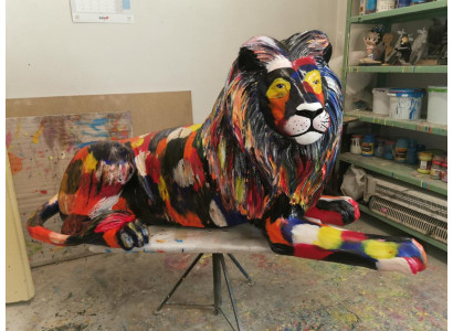 Abstract Lion Hand Painted Figures Statues Sculpture Modern Design Lion Garden