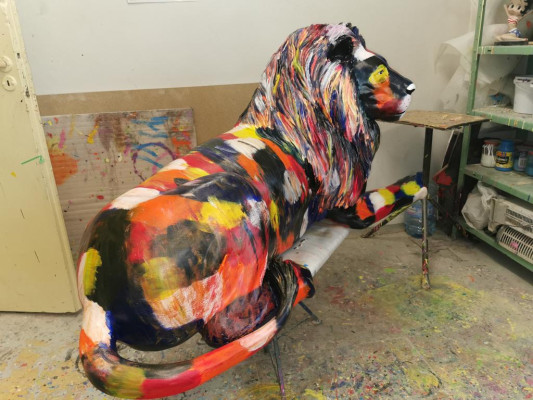 Abstract Lion Hand Painted Figures Statues Sculpture Modern Design Lion Garden