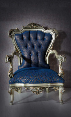 A fabulous Classic n style armchair in Blue with Decorative n patterns