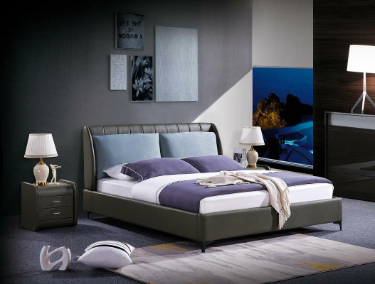 Luxury Bedroom Furniture 3pcs. Complete Set Bed 2x Bedside tables Modern design.