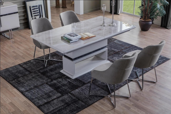 Modern Dining room Set Consists of 5 pieces. Dining table and 4x chairs novelty