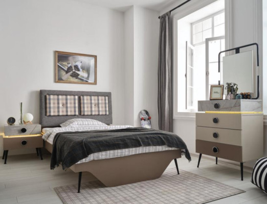 Bedroom multicolored Complete's Bed Bedside table Chest of drawers Mirror new
