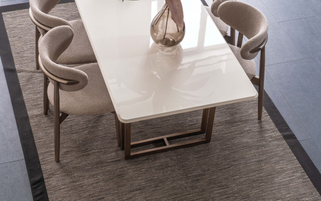 Luxurious Dining room Set White Dining table 4x Textile chairs Robust Furniture