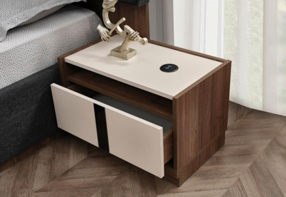 Suite Bedroom Double bed Bed Bedside tables Wardrobe Gray 4-piece