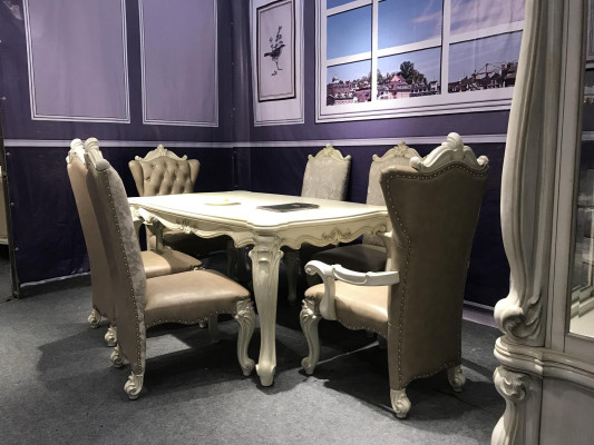 Dining room Suite Baroque-Rococo Dining table x6 Chesterfield leather chairs