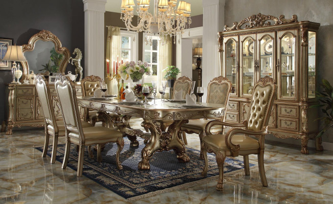 Classic r Dining table Luxury Chesterfield Chairs Designe Dining room set 9 pieces.