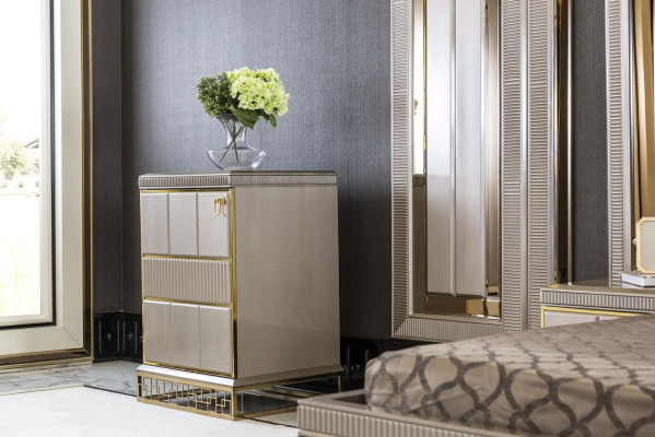 Chest of drawers Beige Luxury Wardrobe Elegant Chests of drawers Style Modern Furniture Beautiful new