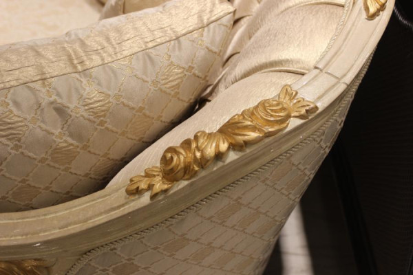 Exquisite Living room Deluxe Sofa 3 Seater Noble Sofa Beige Living room Sofa