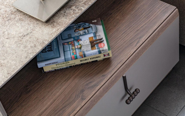 Beige Desk Luxurious Office Desk Wall Cabinet Computer Desk Set