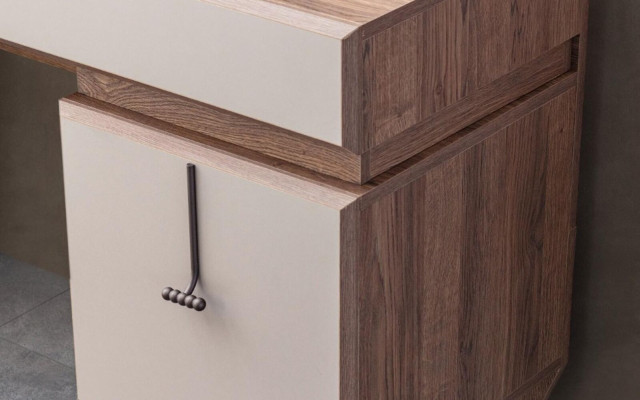 Beige Desk Luxurious Office Desk Wall Cabinet Computer Desk Set