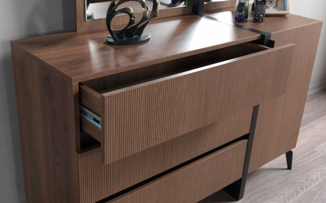 Modern Brown Bedroom Chest of drawers 3x drawers 1 door Wood Furniture