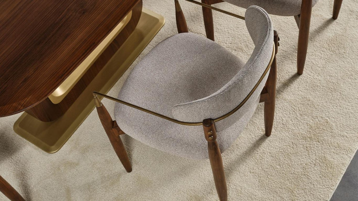 Modern Dining room Set Consists of Dining table and 6x Chairs Brown 7 pieces.
