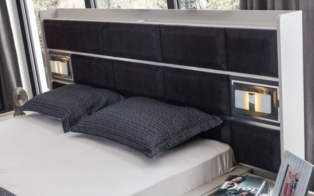 Bedroom Suite Luxury Bed Designer Dressing table Console 5-piece set