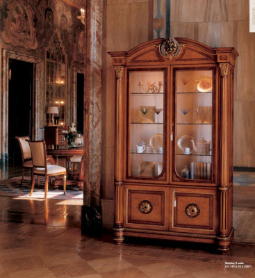 Display case Luxury Cabinets Showcases Wood Living room Furniture Wardrobe Brown Baroque Style
