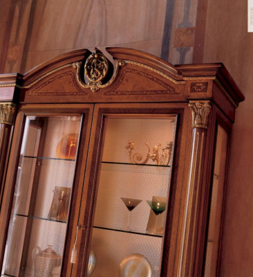Display case Luxury Cabinets Showcases Wood Living room Furniture Wardrobe Brown Baroque Style