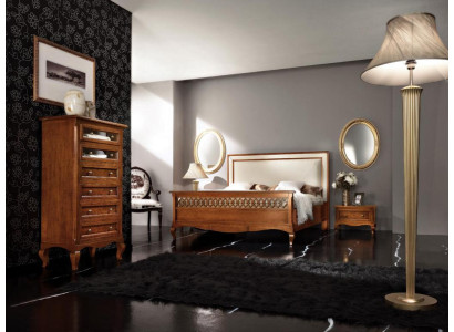 Luxury bedroom set 4 pieces. Bed 2 Bedside tables Chest of drawers Solid wood Furniture Italy