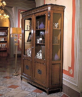 Classic Furniture Italian Furniture Wood Brown Display case Chic display cabinet