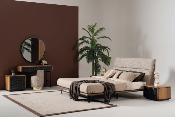 Modern Italian style bedroom furniture - 4-piece set in gray
