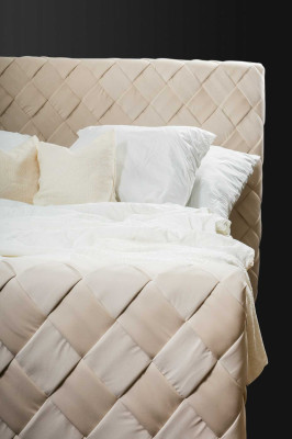 Luxury Beds Modern Bed Frame 180x200 cm Design Bedroom Furniture Headboard