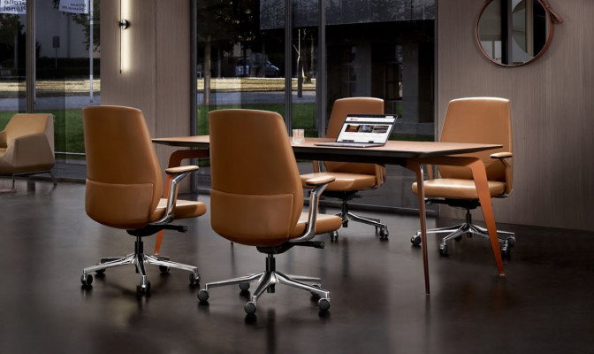 Office Set 4x Conference Chairs & Conference table Complete set Conference table 5 pieces.