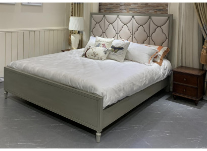 Premium double bed in Classic n Design with beige leather interior