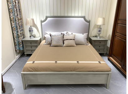 Premium double bed in Classic n design in gray with white leather interior