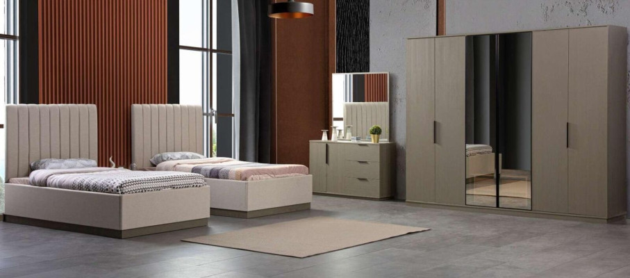 Set 5 pieces. Bedroom 2x Beds Bedside table Italian style suite