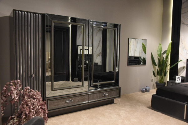 Designer Wood Wardrobe with Mirrored Doors and Drawers Bedroom