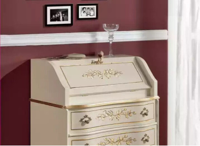 Klassicsh Elegant, luxurious new chest of drawers available to order in white wood