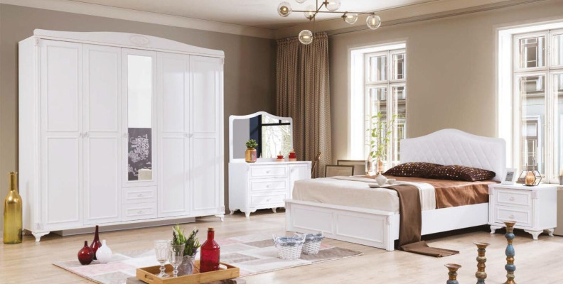 Luxury bedroom set 4 pieces. Bed 2 Bedside tables Chest of drawers Landhfrom  Furniture new