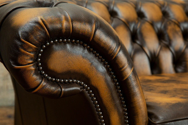 Elegant Chesterfield Brown Three Seater Luxury Upholstery Couches Designer Sofas