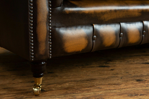 Elegant Chesterfield Brown Three Seater Luxury Upholstery Couches Designer Sofas