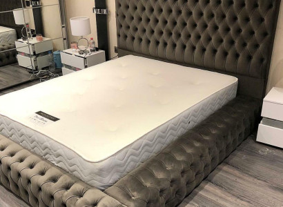 Chesterfield Bed Bedroom Beds Textile 180x200cm Velvet Big Hotel Beds new