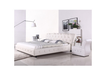 White Upholstered Designer Chesterfield Bed Bedroom Textile Furniture