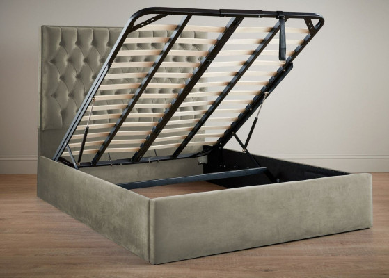 Modern light beige Chesterfield Double bed Designer Bedroom Bed