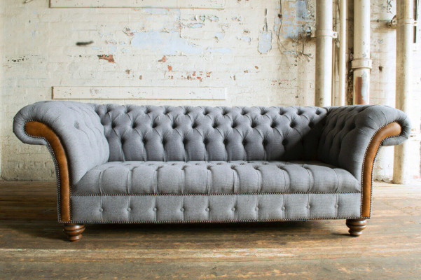 Elegant gray Chesterfield three-seater luxury living room 3-seater sofa