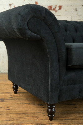 Stylish Black Chesterfield Sofa Designer 3-Seater Luxury Couch